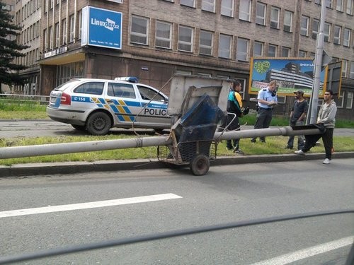 Dig pánko, to mi samé spadlo do vozíka!